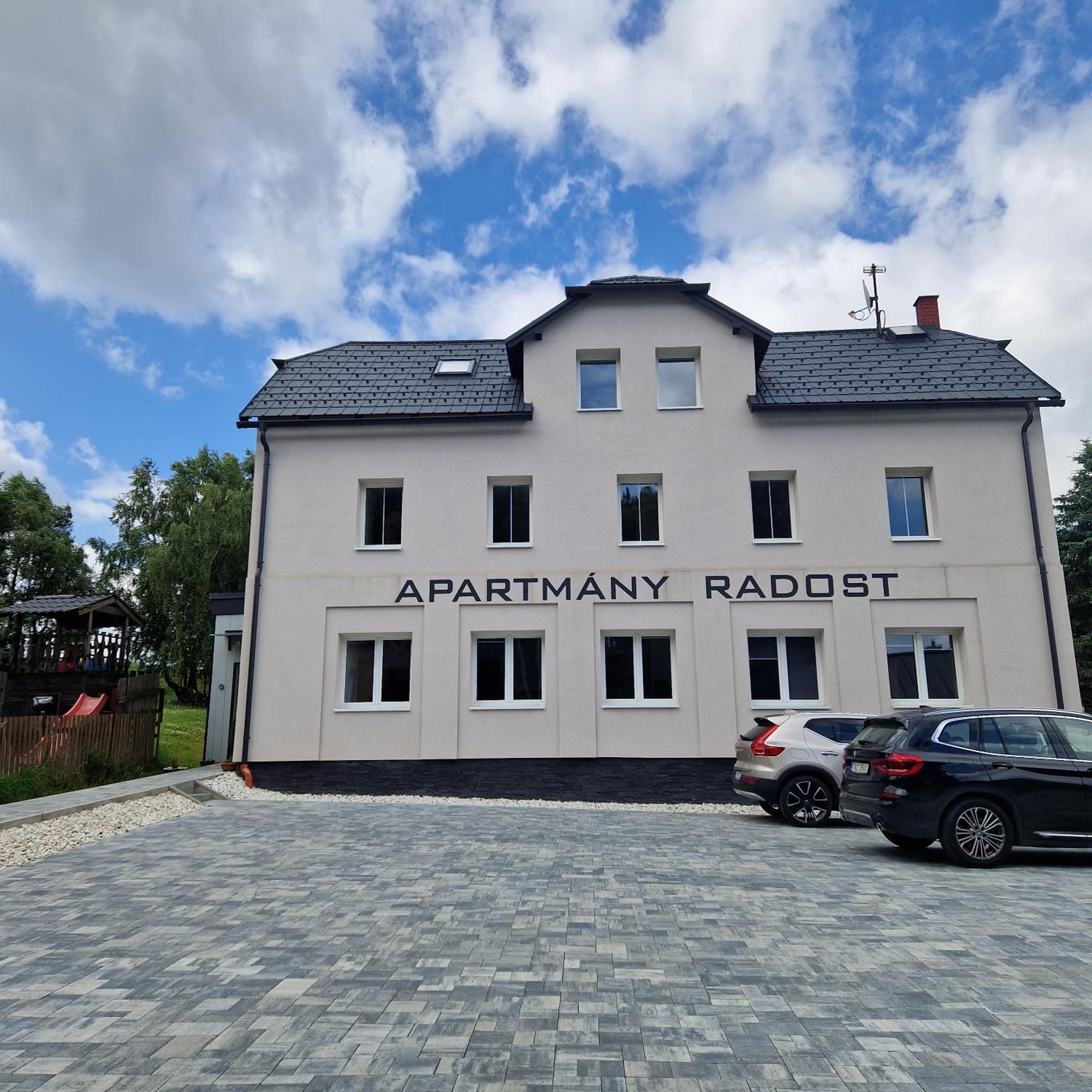 Apartmany Radost Kovarska Екстер'єр фото
